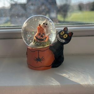 Halloween Snow Globe